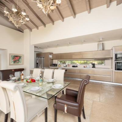 Pomegranate Tree Villa Dining Room