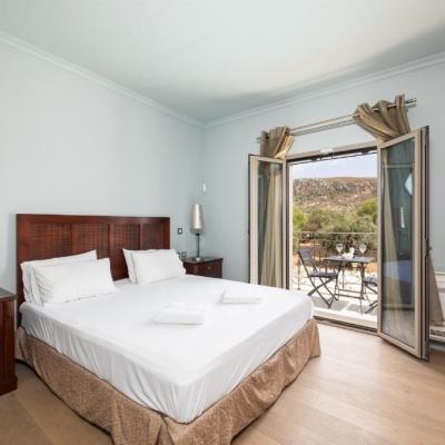 Pomegranate Tree Villa Bedroom