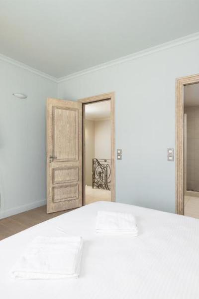 Pomegranate Tree Villa Bedroom