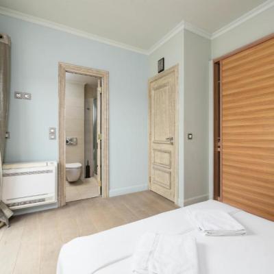 Pomegranate Tree Villa Bedroom